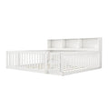 **Lit d'enfant en bois blanc avec barrières de sécurité intégrées**